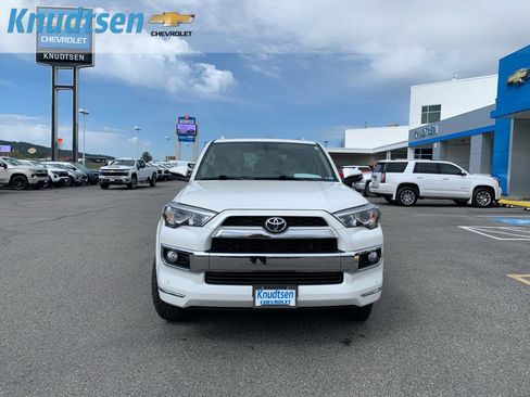 Used 2018 Toyota 4Runner Limited AWD/4WD image 2