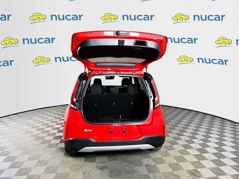 Used 2023 Kia Soul LX image 24