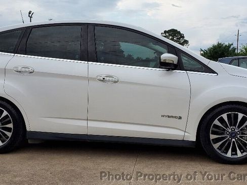 Used 2018 Ford C-MAX Titanium w/ Equipment Group 301A image 8