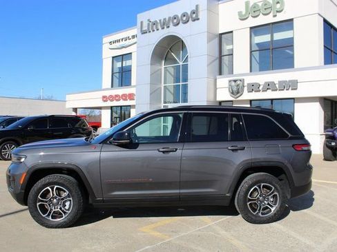 Used 2022 Jeep Grand Cherokee Trailhawk w/ ADV Protech Group II image 2