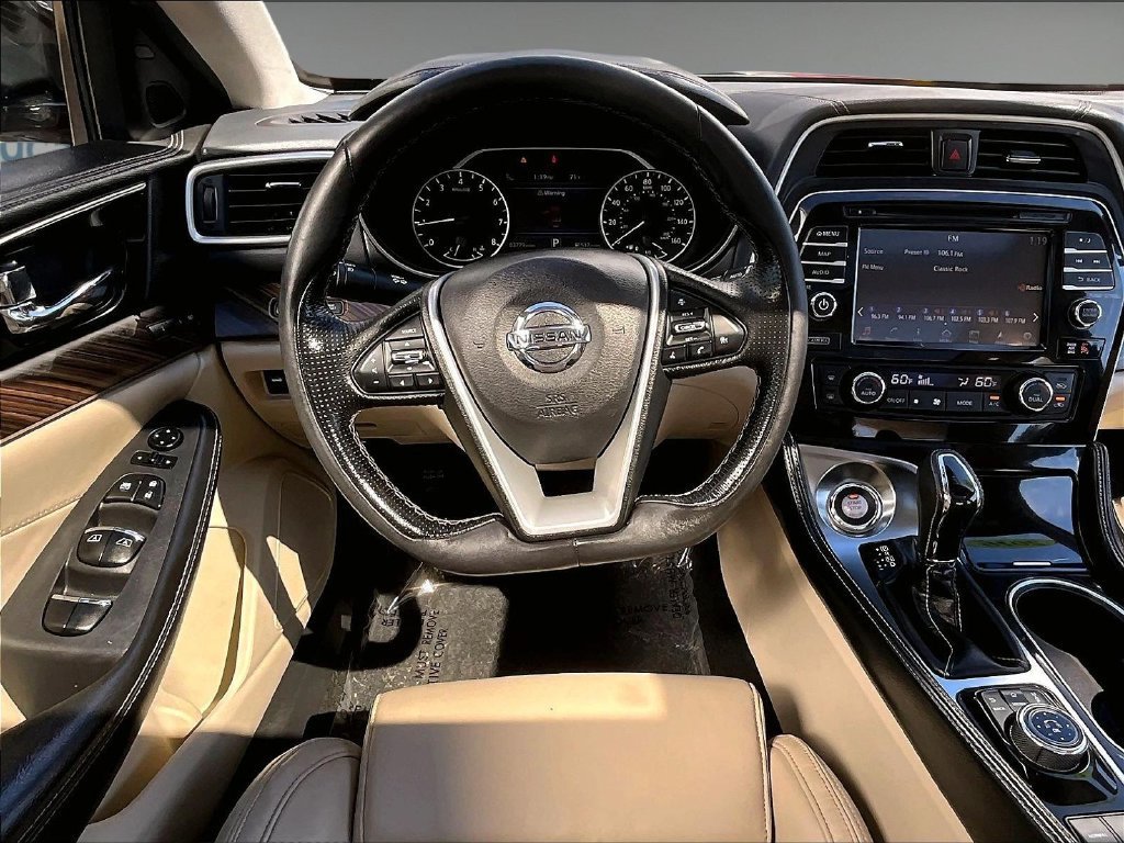 Used 2016 Nissan Maxima Platinum FWD image 17