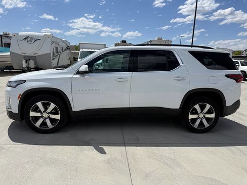 Used 2023 Chevrolet Traverse LT w/ LT Premium Package AWD/4WD image 6
