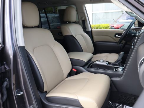 Certified 2023 INFINITI QX80 Premium Select w/ Cargo Package image 16