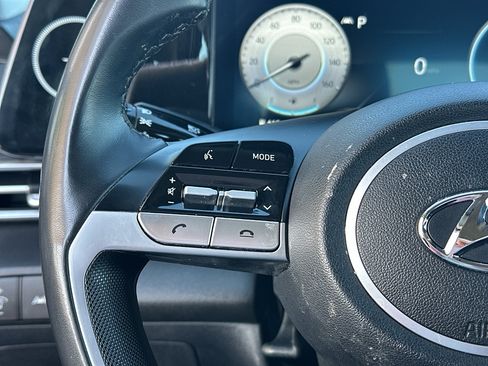 Used 2023 Hyundai Elantra SEL w/ Convenience Package image 14