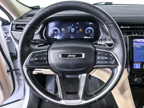 Used 2021 Jeep Grand Cherokee L Limited w/ Luxury Tech Group II AWD/4WD image 9