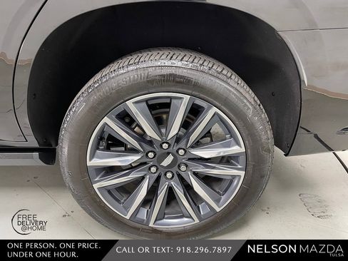 Used 2022 Cadillac Escalade Sport Platinum w/ Heavy-Duty Trailer Package image 12