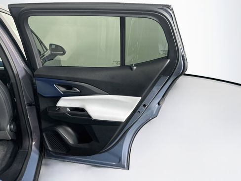 Used 2025 Chevrolet Equinox EV LT FWD image 31
