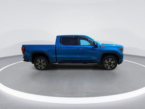 Used 2022 GMC Sierra 1500 AT4 w/ AT4 Premium Package AWD/4WD image 9