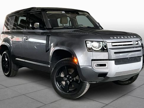 Used 2022 Land Rover Defender 110 SE image 3