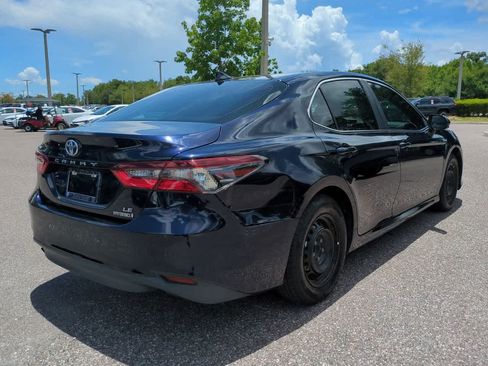 Used 2021 Toyota Camry LE FWD image 6