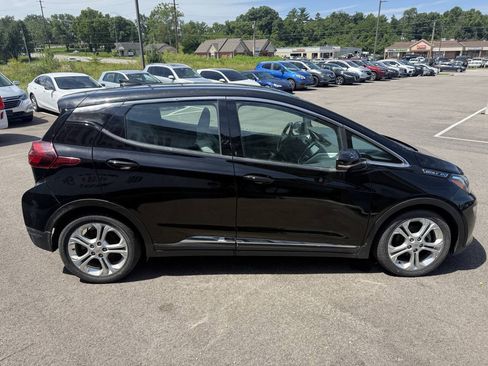 Used 2020 Chevrolet Bolt LT FWD image 6