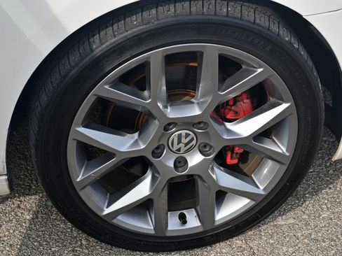 Used 2013 Volkswagen GTI Driver's Edition image 31