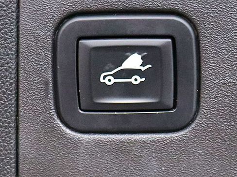 Used 2017 Cadillac XT5 FWD image 26
