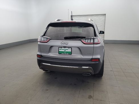 Used 2019 Jeep Cherokee Limited AWD/4WD image 7