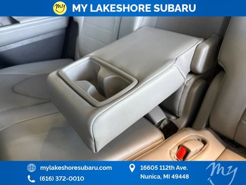 Used 2020 Toyota Highlander XLE AWD/4WD image 24