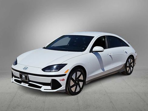 Used 2024 Hyundai Ioniq 6 Limited RWD image 4