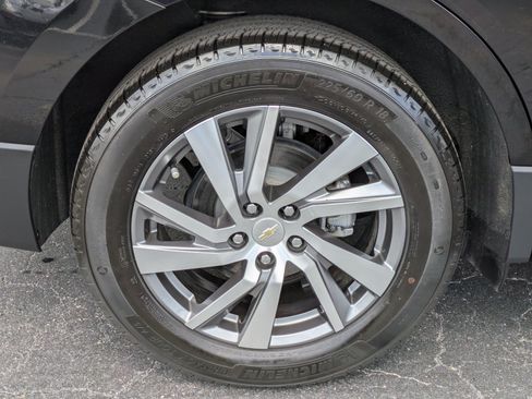 Used 2023 Chevrolet Equinox LT FWD image 9