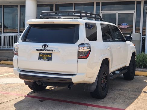 Used 2022 Toyota 4Runner SR5 Premium w/ Moonroof Package RWD image 4