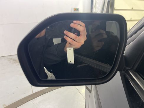 Used 2020 Ford Explorer ST w/ Premium Technology Package image 15