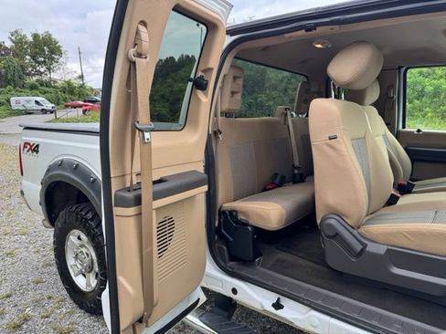 Used 2016 Ford F250 XLT w/ XLT Value Package AWD/4WD image 16