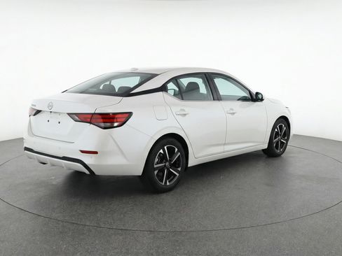 Used 2025 Nissan Sentra SV image 9