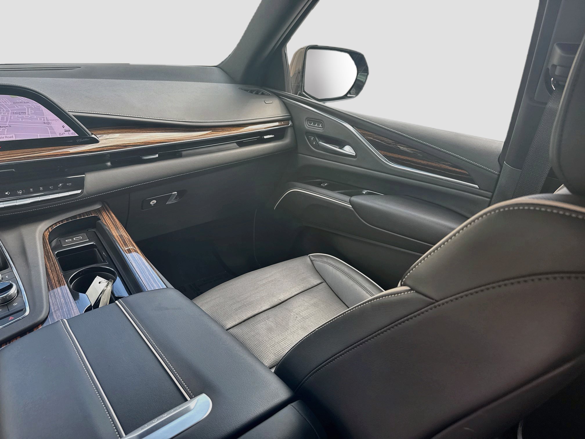 Used 2023 Cadillac Escalade Premium Luxury AWD/4WD image 20