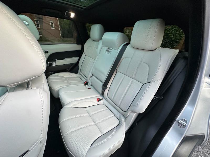 Used 2016 Land Rover Range Rover Sport HSE AWD/4WD image 21