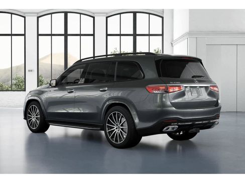 New 2026 Mercedes-Benz GLS 580 4MATIC image 41
