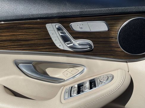 Used 2019 Mercedes-Benz C 300 Sedan image 20