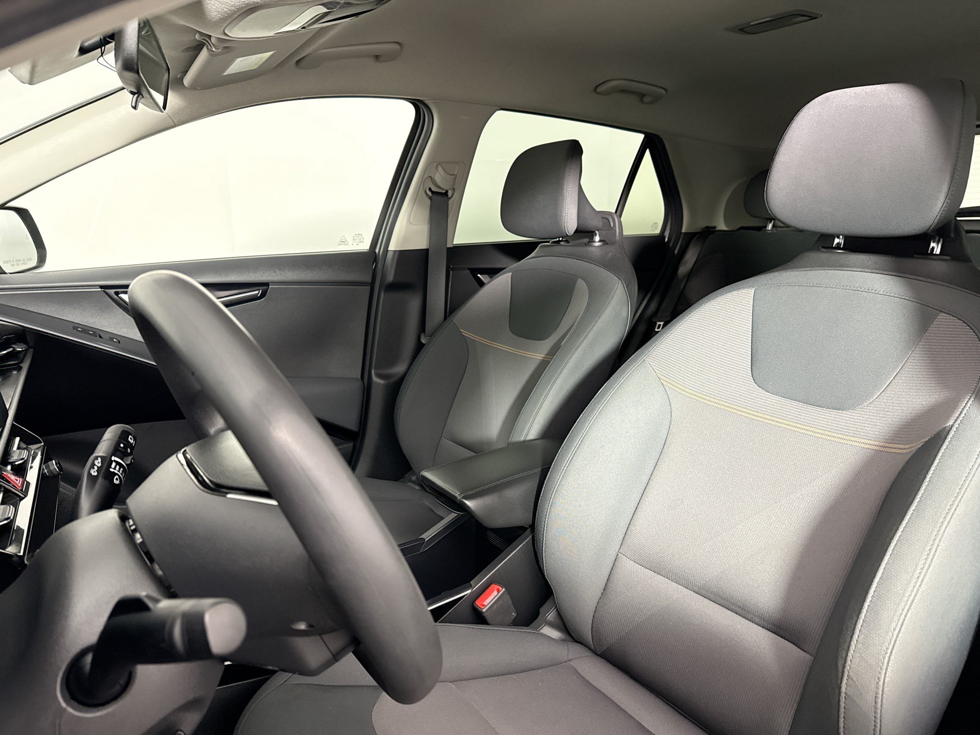 Used 2023 Kia Niro LX FWD image 21