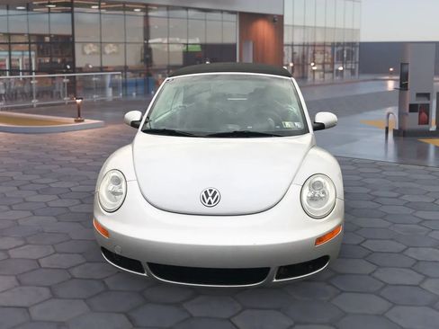 Used 2006 Volkswagen Beetle Convertible w/ Package 1 image 42