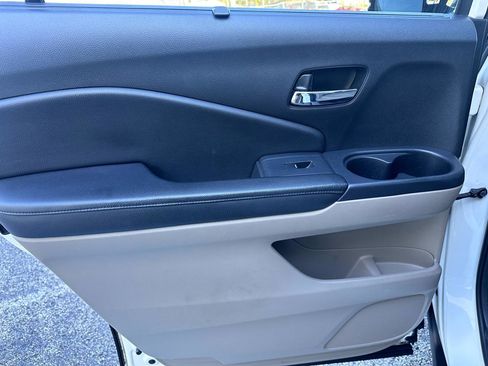 Used 2016 Honda Pilot Elite image 40