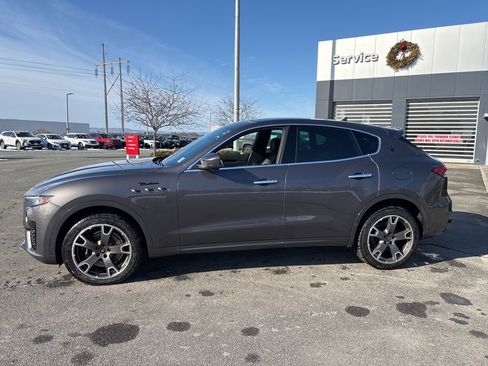 Used 2023 Maserati Levante Modena image 4