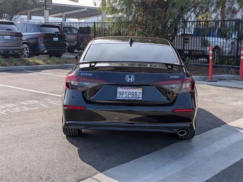 Used 2025 Honda Civic Sport image 8