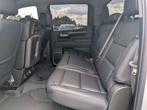 Used 2025 Chevrolet Silverado 1500 RST w/ Z71 Off-Road Package AWD/4WD image 13