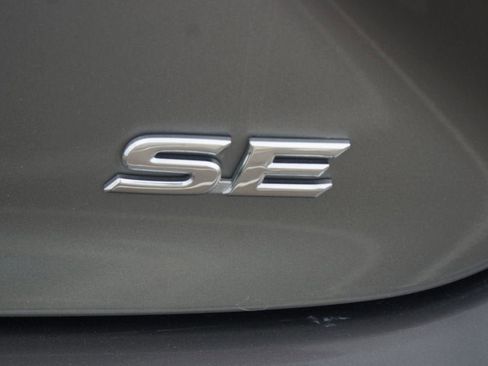 Used 2025 Toyota Camry SE FWD image 18