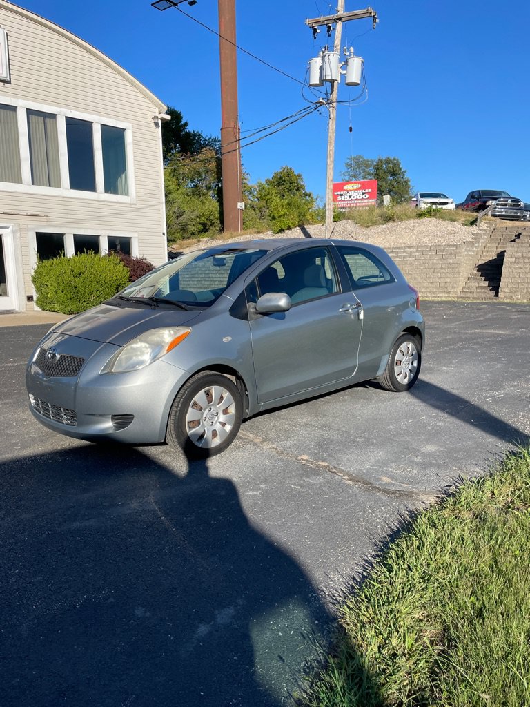 Used 2008 Toyota Yaris 2-Door Hatchback FWD image 1
