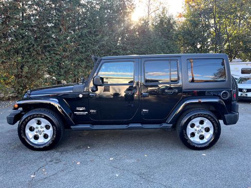 Used 2015 Jeep Wrangler Unlimited Sahara w/ Dual Top Group image 2