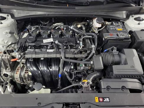 Used 2021 Hyundai Elantra SEL w/ Convenience Package FWD image 14