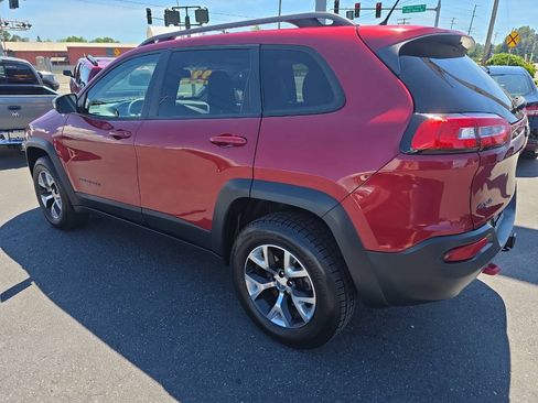 Used 2014 Jeep Cherokee Trailhawk w/ Comfort/Convenience Group AWD/4WD image 16