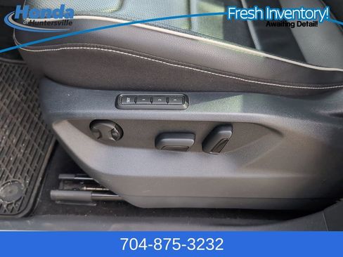 Used 2022 Volkswagen Tiguan SEL R-Line AWD/4WD image 20