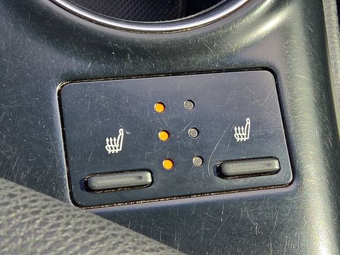 Used 2018 Toyota Camry XSE image 13