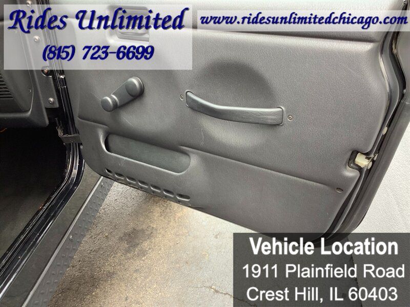 Used 2004 Jeep Wrangler X w/ Convenience Group AWD/4WD image 21