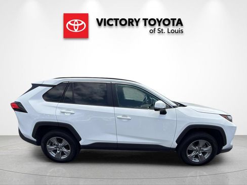 Used 2025 Toyota RAV4 XLE AWD/4WD image 7
