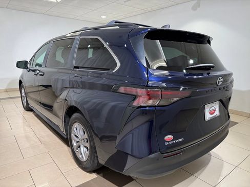 Certified 2025 Toyota Sienna XLE w/ XLE Plus Package AWD/4WD image 3