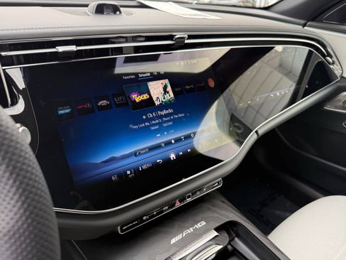 New 2026 Mercedes-Benz E 53 AMG e 4MATIC Sedan image 20