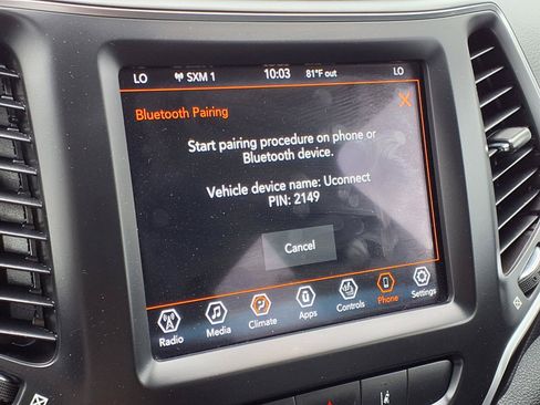 Used 2022 Jeep Cherokee Latitude Lux w/ Sun & Sound Group AWD/4WD image 6