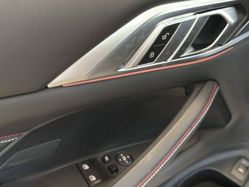 Used 2023 BMW M4 CSL RWD image 18