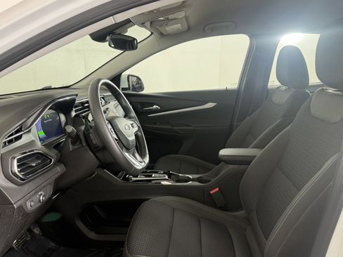 Used 2023 Chevrolet Bolt EUV LT w/ Driver Confidence Package image 15