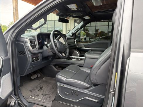 Used 2025 Ford F250 Platinum w/ Tremor Off-Road Package AWD/4WD image 10